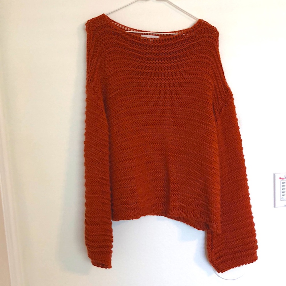 Balloon style crochet sleeve shirt